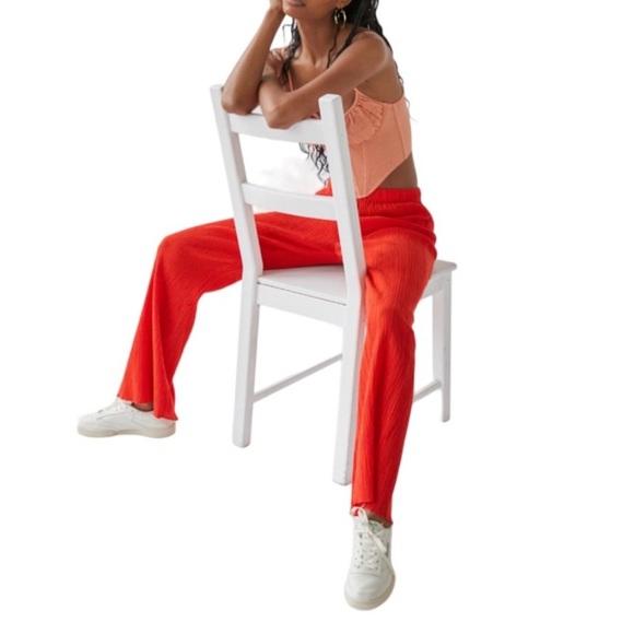 COPY - UO Adeline Low-Rise Flare Pant Red Size M and L - Picture 4 of 4